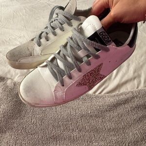 Golden goose Low-Top Sneakers with Pink Glitter Star